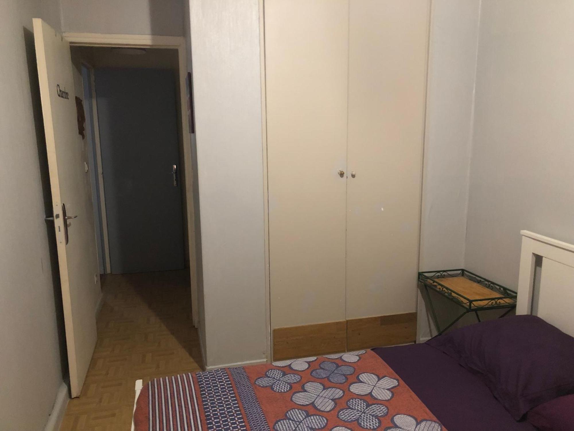 Guesthouse Familial Pour 1,2,3,4 Personnes De 42M2-Accessible Handic -Rez De Chaussee-Vues Sur Rue Et Patio Prive - Sejour,Chambre Separee,Cuisine,Salle De Bain,Lit Double Et Canape-Lit 2Pers-Entree De La Rue Berzelius-5 Minutes Du Metro Brochant-Lig Paris Eksteriør bilde
