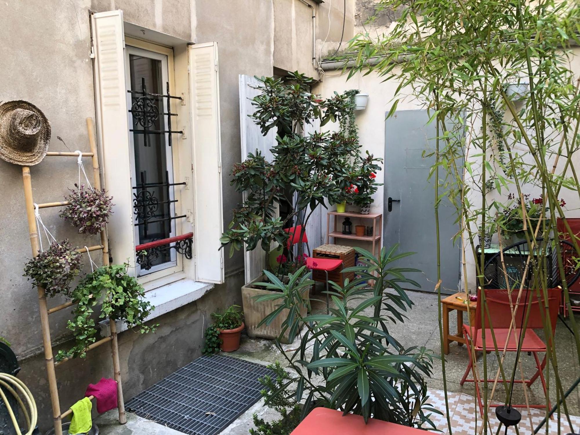Guesthouse Familial Pour 1,2,3,4 Personnes De 42M2-Accessible Handic -Rez De Chaussee-Vues Sur Rue Et Patio Prive - Sejour,Chambre Separee,Cuisine,Salle De Bain,Lit Double Et Canape-Lit 2Pers-Entree De La Rue Berzelius-5 Minutes Du Metro Brochant-Lig Paris Eksteriør bilde
