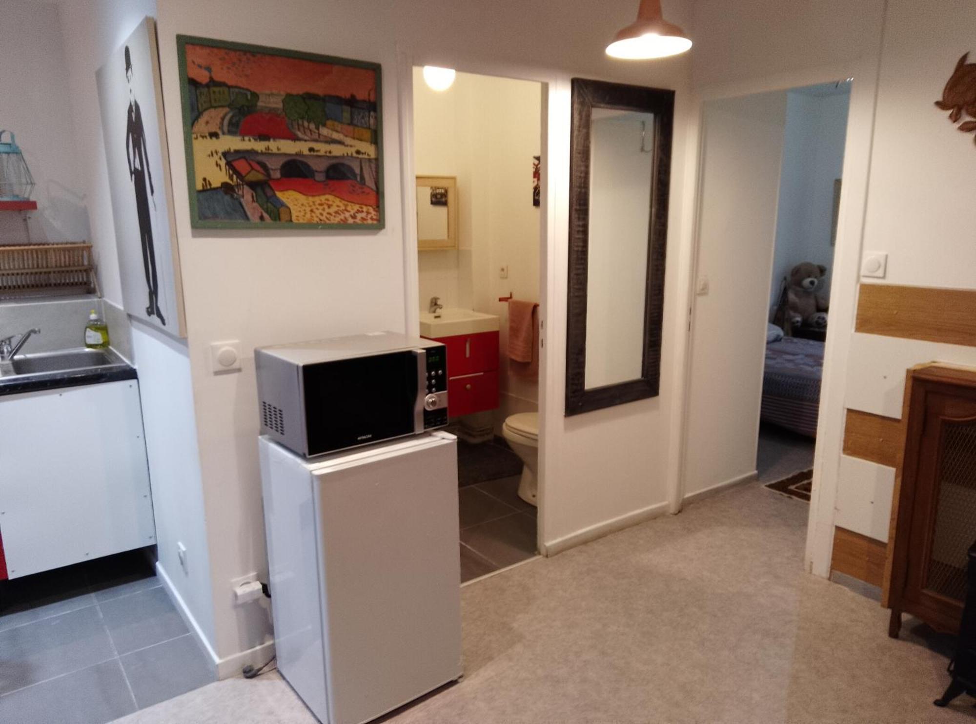 Guesthouse Familial Pour 1,2,3,4 Personnes De 42M2-Accessible Handic -Rez De Chaussee-Vues Sur Rue Et Patio Prive - Sejour,Chambre Separee,Cuisine,Salle De Bain,Lit Double Et Canape-Lit 2Pers-Entree De La Rue Berzelius-5 Minutes Du Metro Brochant-Lig Paris Eksteriør bilde