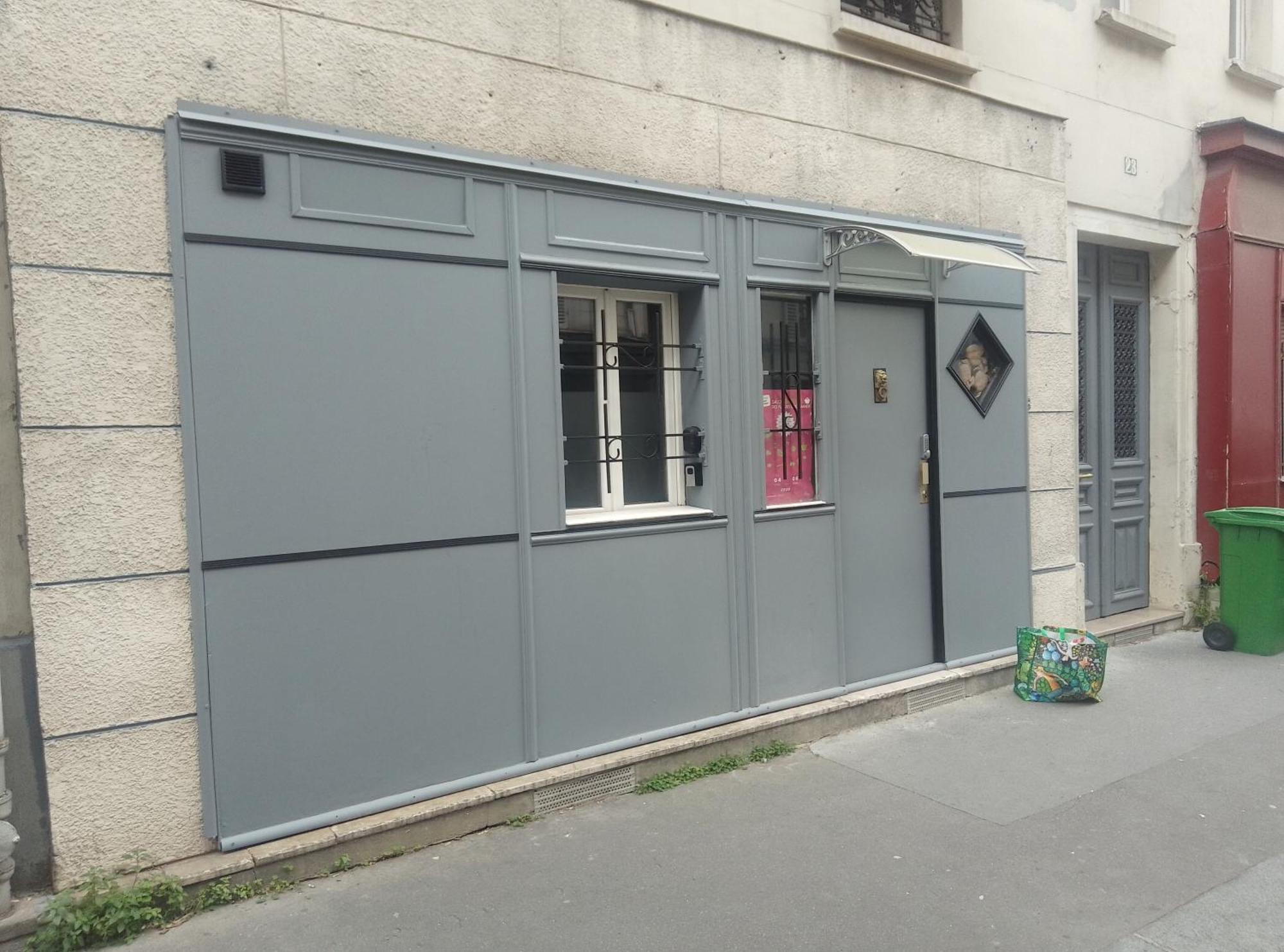 Guesthouse Familial Pour 1,2,3,4 Personnes De 42M2-Accessible Handic -Rez De Chaussee-Vues Sur Rue Et Patio Prive - Sejour,Chambre Separee,Cuisine,Salle De Bain,Lit Double Et Canape-Lit 2Pers-Entree De La Rue Berzelius-5 Minutes Du Metro Brochant-Lig Paris Eksteriør bilde